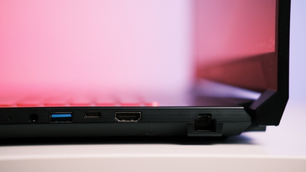 Обзор игрового ноутбука MSI Katana GF76 12UE-065RU: 14 ядер, RTX 3060, 144 Гц и мощная система охлаждения Обзор игрового ноутбука MSI Katana GF76 12UE-065RU: 14 ядер, RTX 3060, 144 Гц и мощная система охлаждения