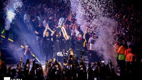 Эйсы и клатчи: собрали лучшие моменты IEM Rio Major 2022 с участием Outsiders Эйсы и клатчи: собрали лучшие моменты IEM Rio Major 2022 с участием Outsiders