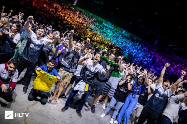 Эмоции и переживания: лучшие фотографии первых дней IEM Rio Major 2022