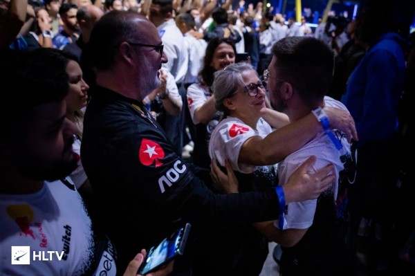 Эмоции и переживания: лучшие фотографии первых дней IEM Rio Major 2022