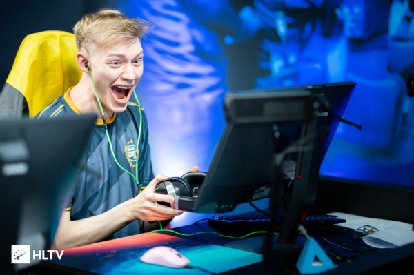 Эмоции и переживания: лучшие фотографии первых дней IEM Rio Major 2022