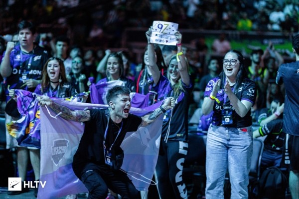 Эмоции и переживания: лучшие фотографии первых дней IEM Rio Major 2022