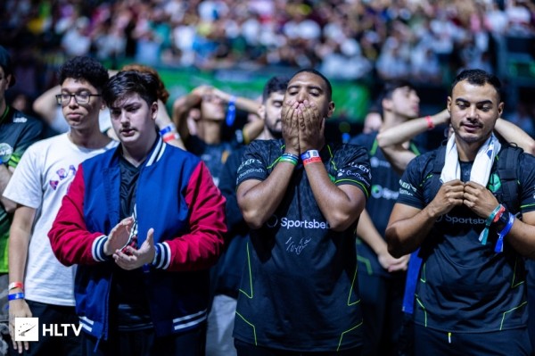 Эмоции и переживания: лучшие фотографии первых дней IEM Rio Major 2022