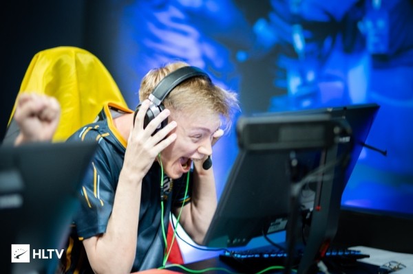 Эмоции и переживания: лучшие фотографии первых дней IEM Rio Major 2022