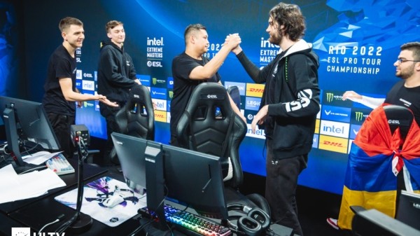 Outsiders из России сыграет в плей-офф IEM Rio Major 2022 по CS:GO