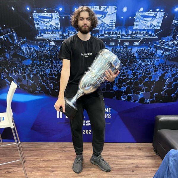 Российская Outsiders стала чемпионом IEM Rio Major 2022 по CS:GO Российская Outsiders стала чемпионом IEM Rio Major 2022 по CS:GO