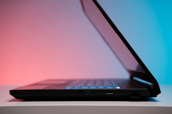 Фотообзор ноутбука MSI Pulse GL76