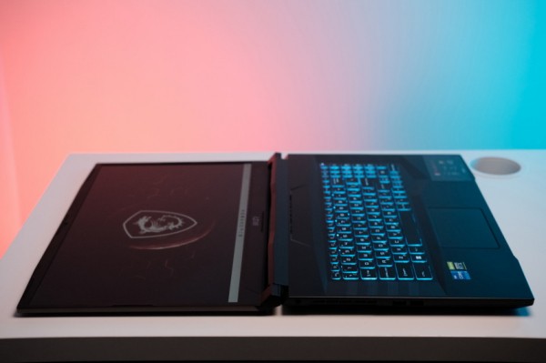 Фотообзор ноутбука MSI Pulse GL76