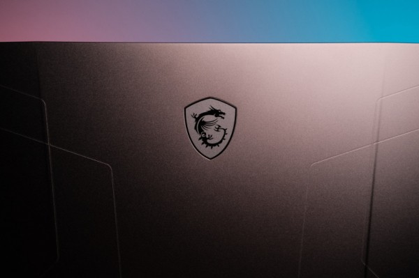 Фотообзор ноутбука MSI Pulse GL76